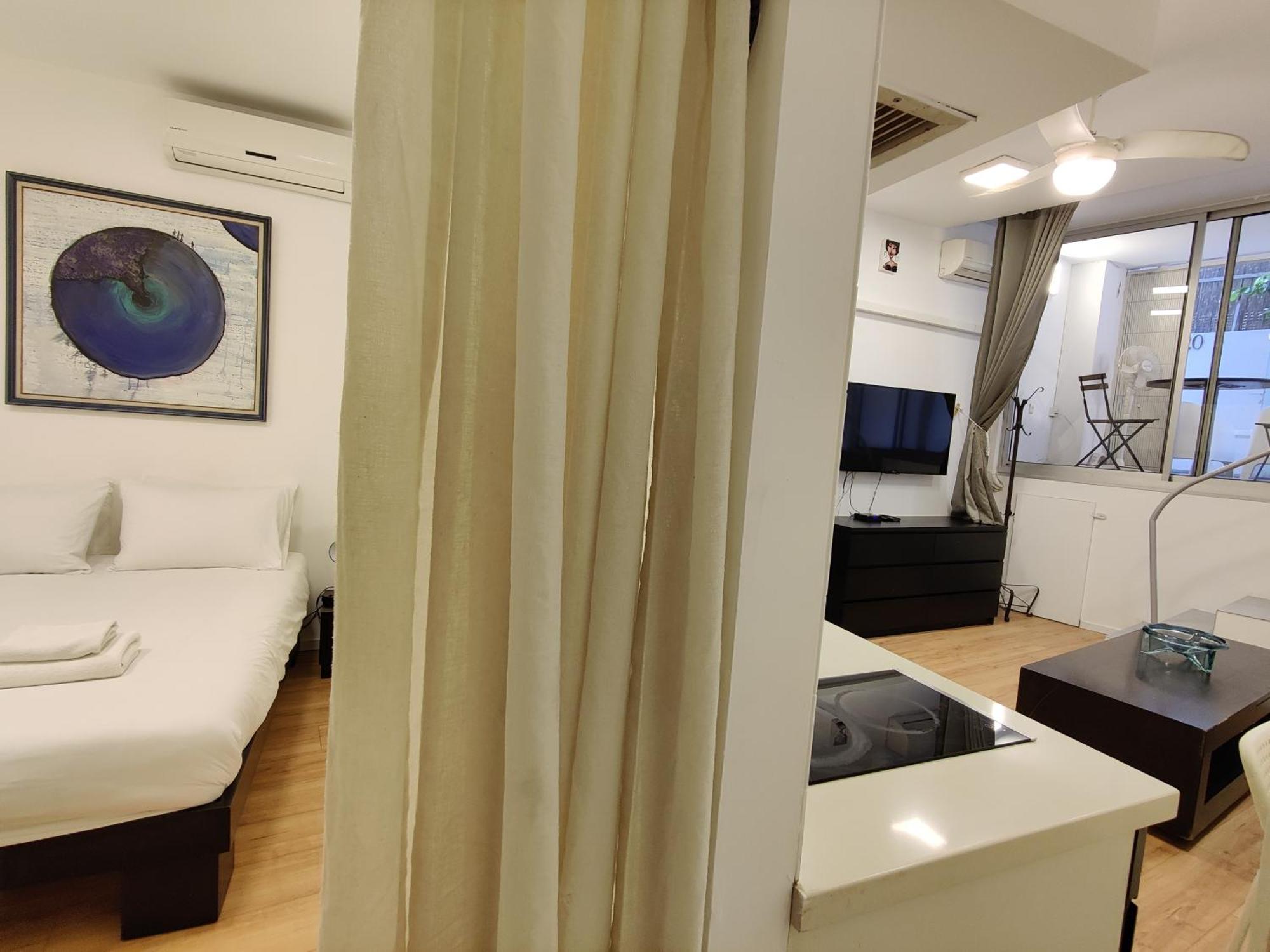 Central Stay Tlv Beachfront Тель-Авив Номер фото