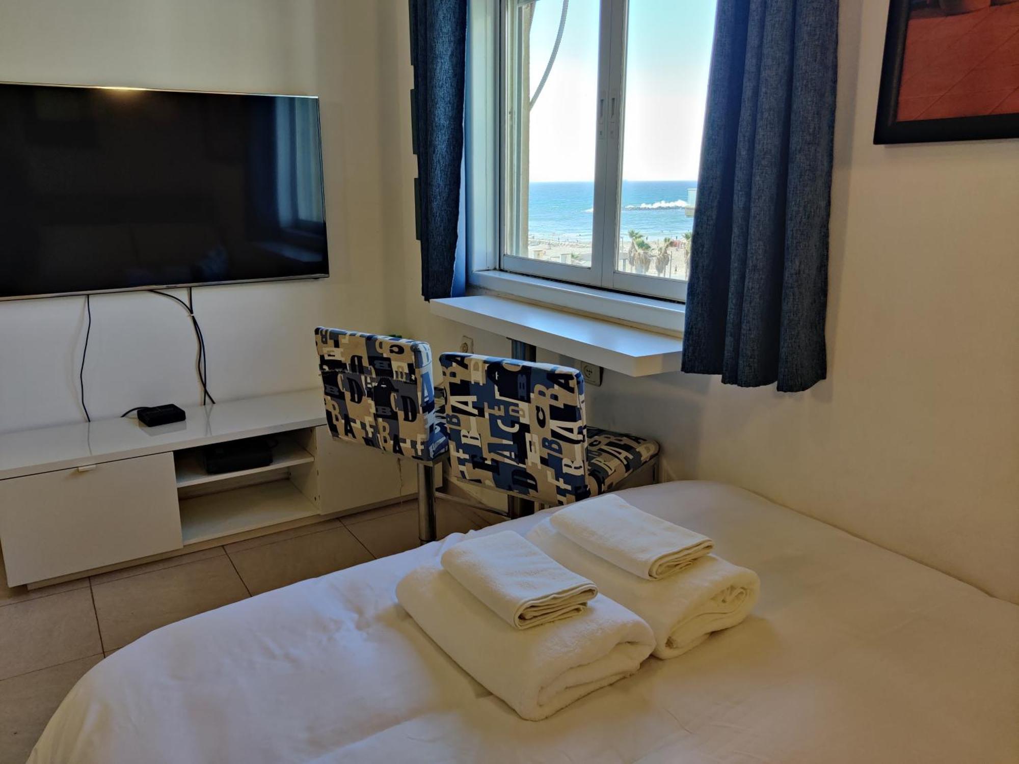 Central Stay Tlv Beachfront Тель-Авив Номер фото